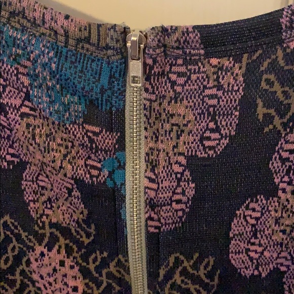 LuLaRoe Amelia - Picture 4 of 4